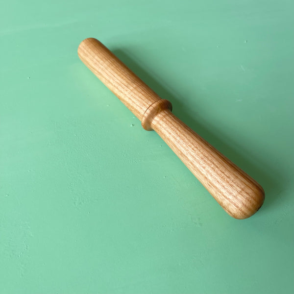 NØSTEPIND I egetræ