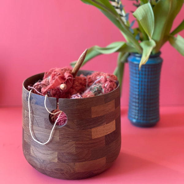 garnskål i røget egetræ