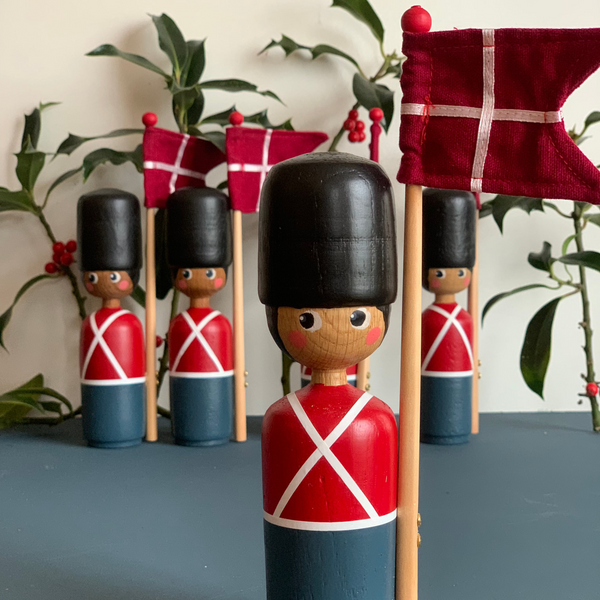 opstilling med garder med fane