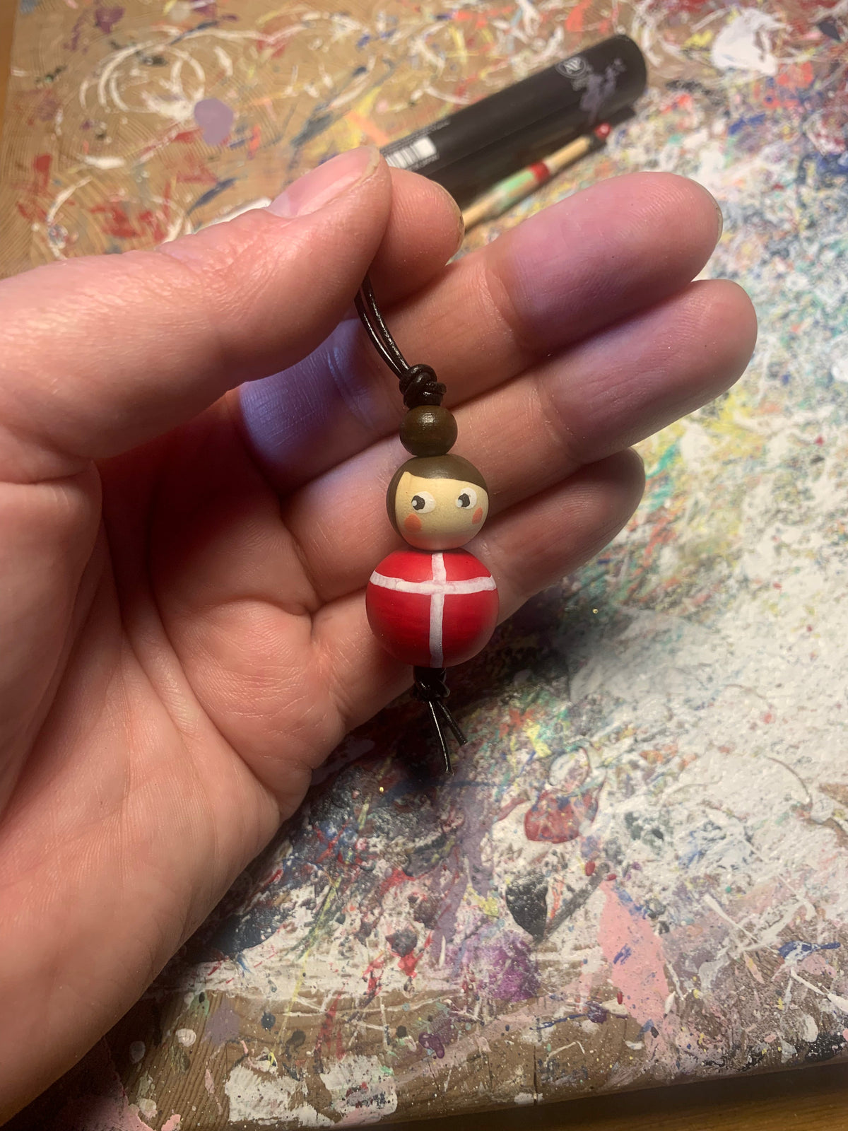 Miss Danmark strikkemarkør med rød og hvid krop